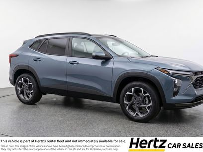 Used 2025 Chevrolet Trax LT