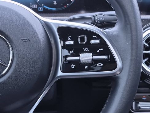 Used 2022 Mercedes-Benz A 220 4MATIC image 26