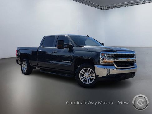 Used 2018 Chevrolet Silverado 1500 LT w/ LT Fleet Convenience Package image 2