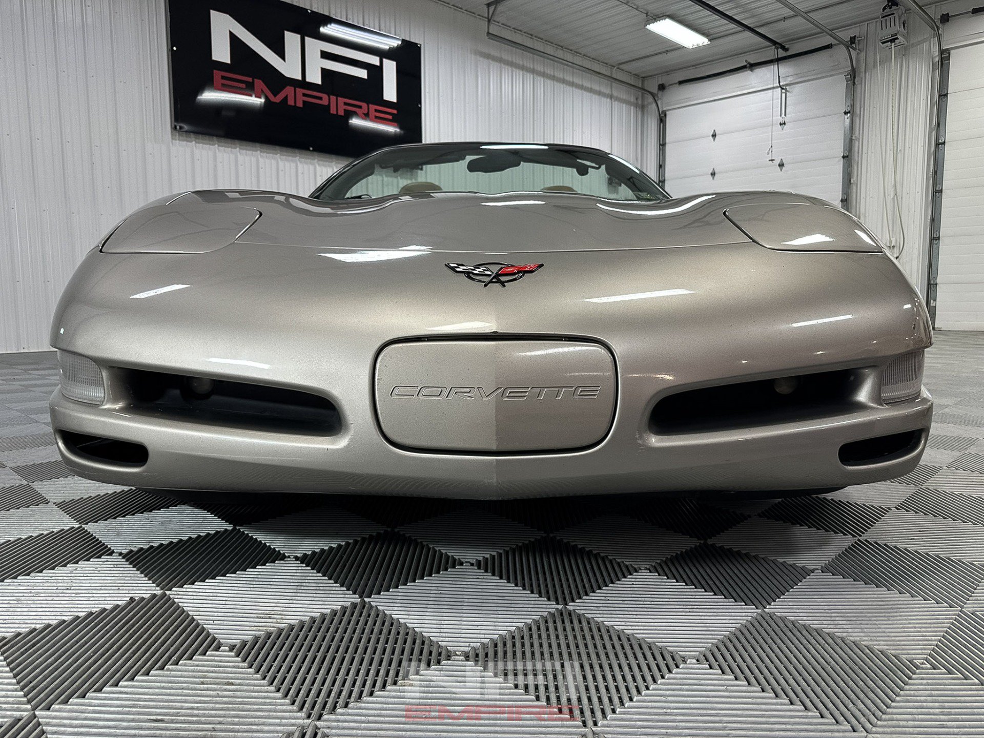 Used 2000 Chevrolet Corvette Coupe w/ Memory Pkg RWD image 23