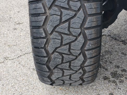Used 2026 Ford F450 Platinum w/ FX4 Off-Road Package AWD/4WD image 11