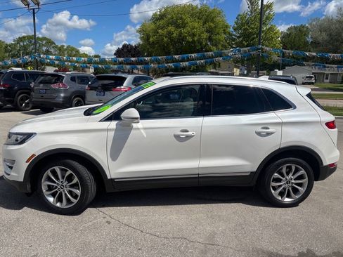 Used 2017 Lincoln MKC Select w/ Lincoln MKC Climate Package AWD/4WD image 3