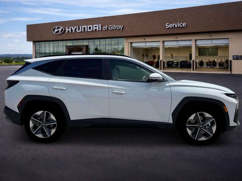 New 2026 Hyundai Tucson SEL FWD image 9