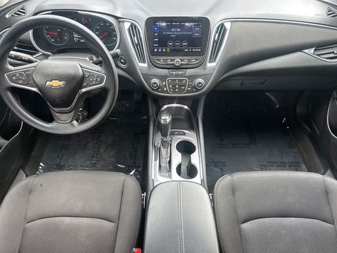 Used 2020 Chevrolet Malibu LT FWD image 3