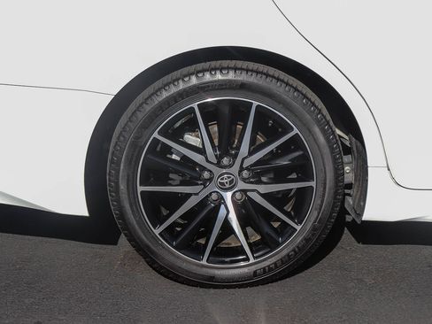 Certified 2023 Toyota Camry SE FWD image 9