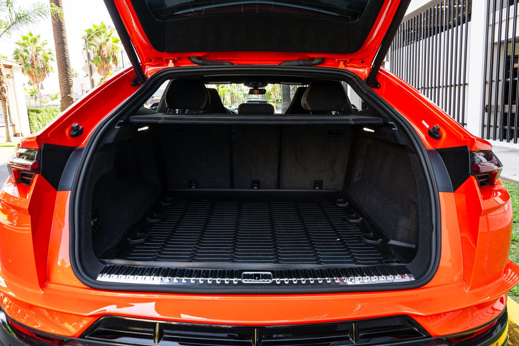 Used 2024 Lamborghini Urus Performante AWD/4WD image 49