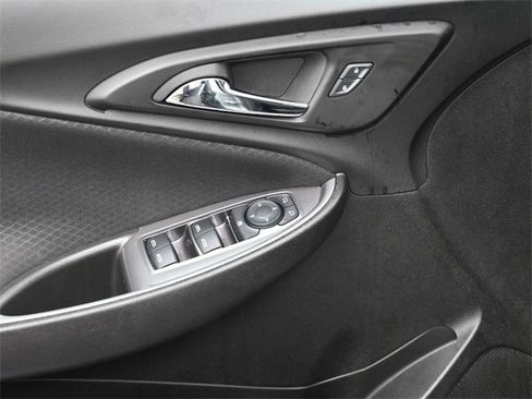 Used 2024 Chevrolet Malibu LT image 17