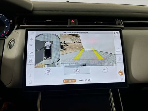 Used 2026 Land Rover Range Rover Velar Dynamic SE image 17