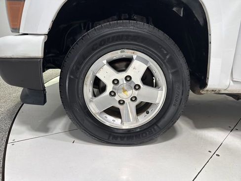 Used 2011 Chevrolet Colorado LT RWD image 2