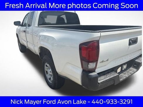 Used 2022 Toyota Tacoma SR AWD/4WD image 6