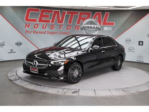 Used 2024 Mercedes-Benz C 300 Sedan image 2