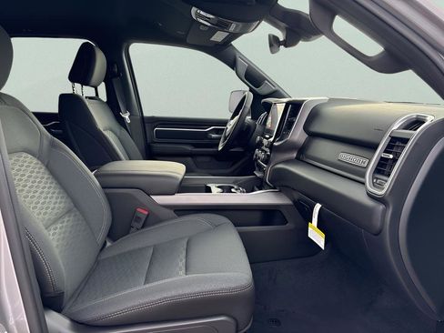 New 2026 RAM 1500 4x4 Crew Cab image 34