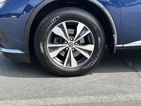 Used 2019 Nissan Murano SV w/ Premium Package AWD/4WD image 9