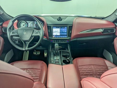 Used 2023 Maserati Levante Trofeo image 22