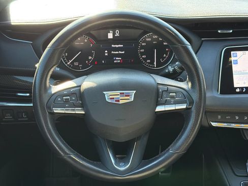 Used 2023 Cadillac XT4 Sport FWD image 13
