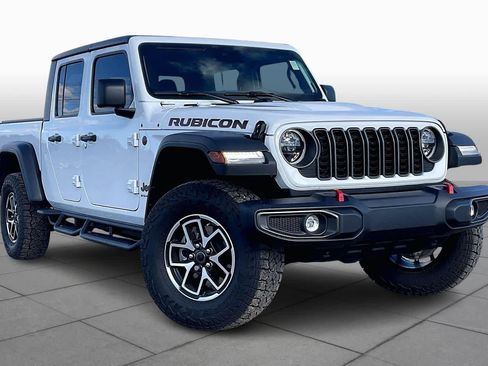 Used 2025 Jeep Gladiator Rubicon w/ Convenience Group image 3