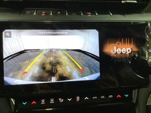 New 2026 Jeep Grand Cherokee Altitude AWD/4WD image 21