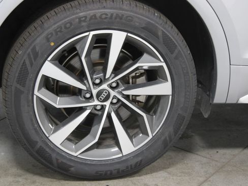 Used 2024 Audi Q5 2.0T Premium Plus AWD/4WD image 13
