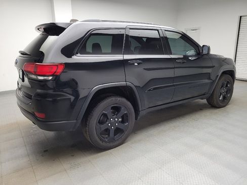 Used 2019 Jeep Grand Cherokee Laredo image 10