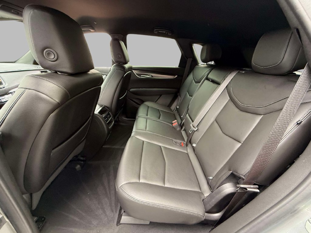 Used 2024 Cadillac XT5 Luxury w/ LPO, Floor Liner Package AWD/4WD image 19