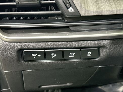 Used 2023 Kia Telluride EX w/ EX Captain's Chair Package image 17