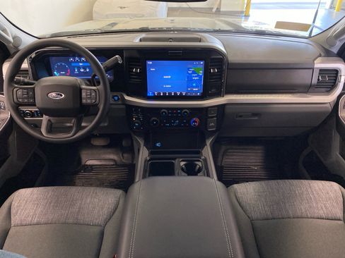 New 2026 Ford F350 XLT w/ XLT Premium Package AWD/4WD image 10
