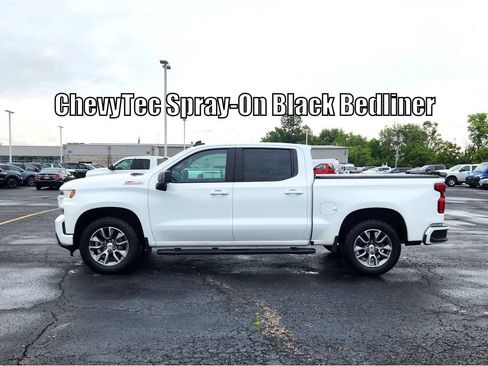 Used 2021 Chevrolet Silverado 1500 RST AWD/4WD image 2