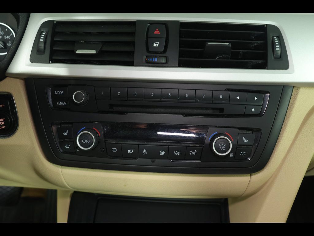 Used 2013 BMW 328i xDrive Sedan AWD/4WD image 19