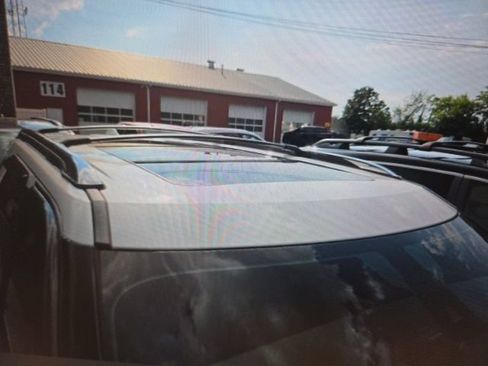 Used 2017 Ford Explorer Limited w/ Equipment Group 301A AWD/4WD image 9