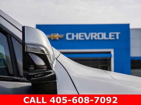 Used 2024 Chevrolet Suburban RST w/ Sport Performance Package AWD/4WD image 11