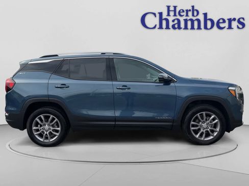 Used 2024 GMC Terrain SLT AWD/4WD image 12