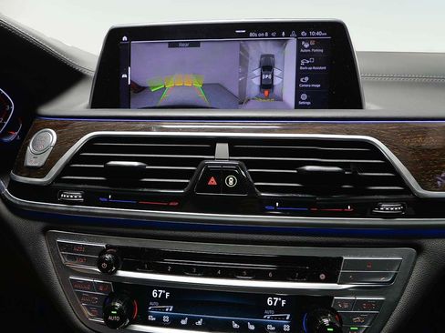 Used 2020 BMW 750i xDrive w/ Executive Package AWD/4WD image 15