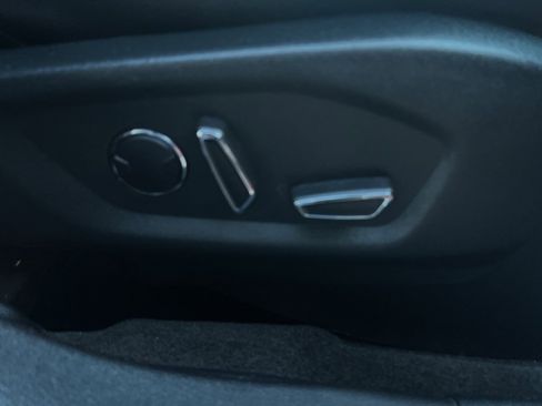 Used 2018 Ford Explorer Sport image 15