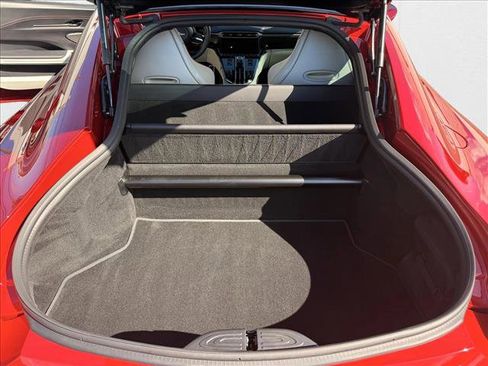 Used 2025 Aston Martin V8 Vantage Coupe image 11