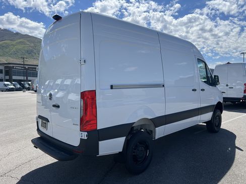 New 2025 Mercedes-Benz Sprinter 2500 image 11