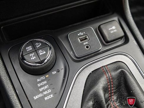 Used 2022 Jeep Cherokee Trailhawk image 34