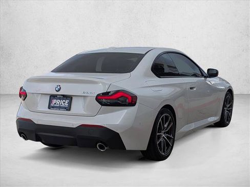 Certified 2025 BMW 230i Coupe w/ Premium Package image 5