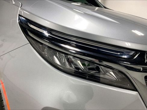 Used 2023 Chevrolet Equinox RS image 36