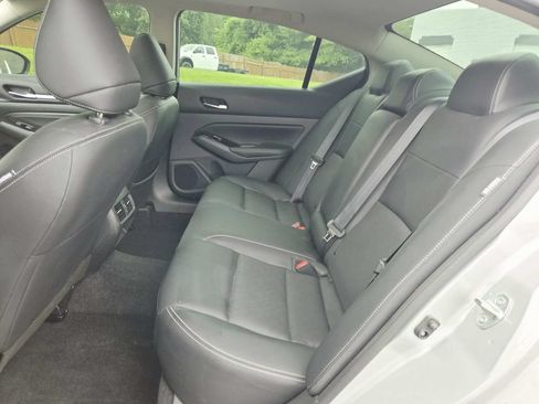 Used 2023 Nissan Altima 2.5 SL FWD image 13