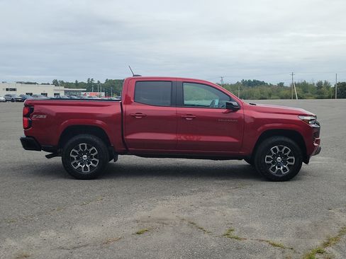 Used 2023 Chevrolet Colorado Z71 w/ Z71 Convenience Package 2 AWD/4WD image 4