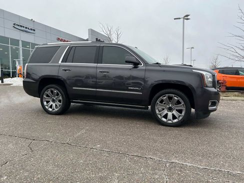Used 2018 GMC Yukon Denali w/ Open Road Package image 11