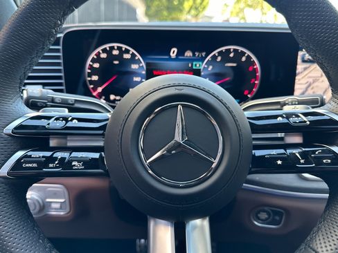 New 2026 Mercedes-Benz GLS 450 4MATIC image 23
