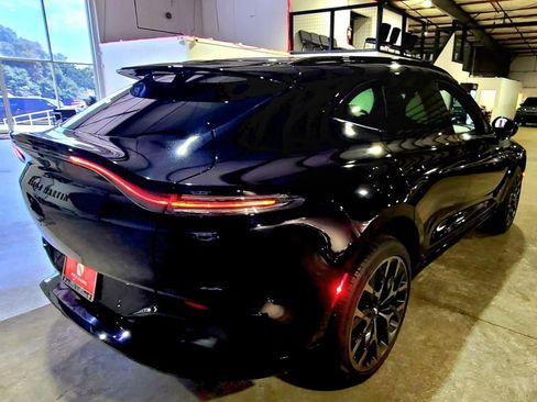 Used 2022 Aston Martin DBX AWD/4WD image 4