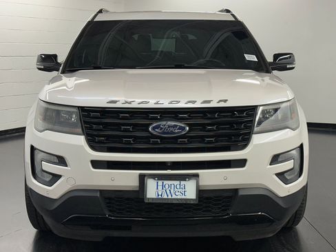 Used 2017 Ford Explorer Sport w/ Equipment Group 401A image 6