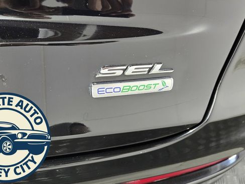 Used 2019 Ford Fusion SEL image 29