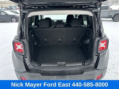 Used 2023 Jeep Renegade Latitude image 17