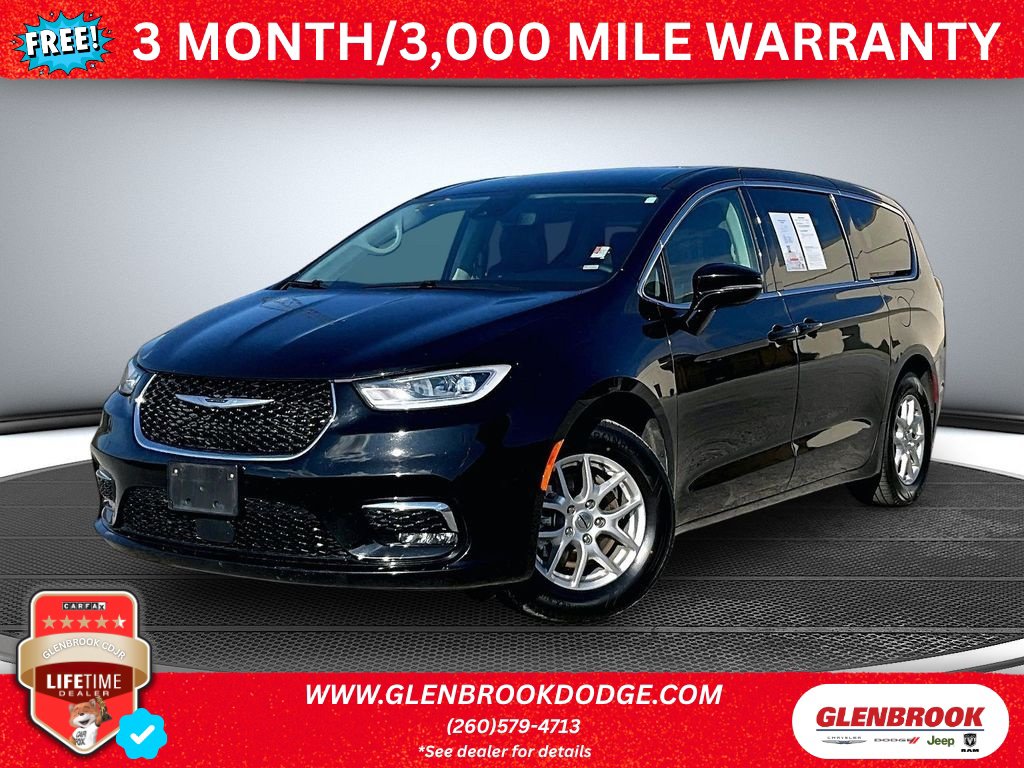 Used 2024 Chrysler Pacifica Touring-L FWD image 1