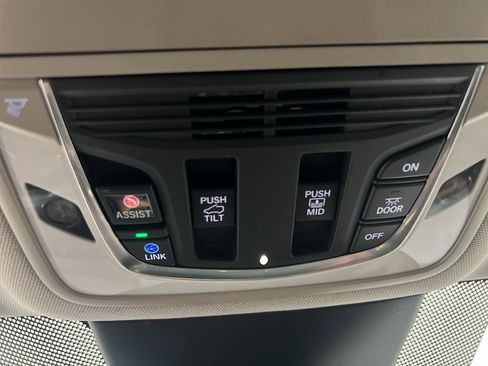 Used 2022 Acura MDX FWD w/ Technology Package image 35