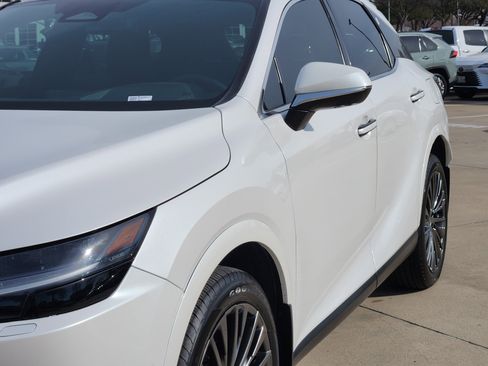 Used 2023 Lexus RX 350 FWD w/ Accessory Package image 9