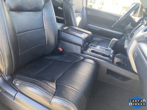 Used 2017 Toyota Tundra SR5 w/ SR5 Upgrade Package image 11